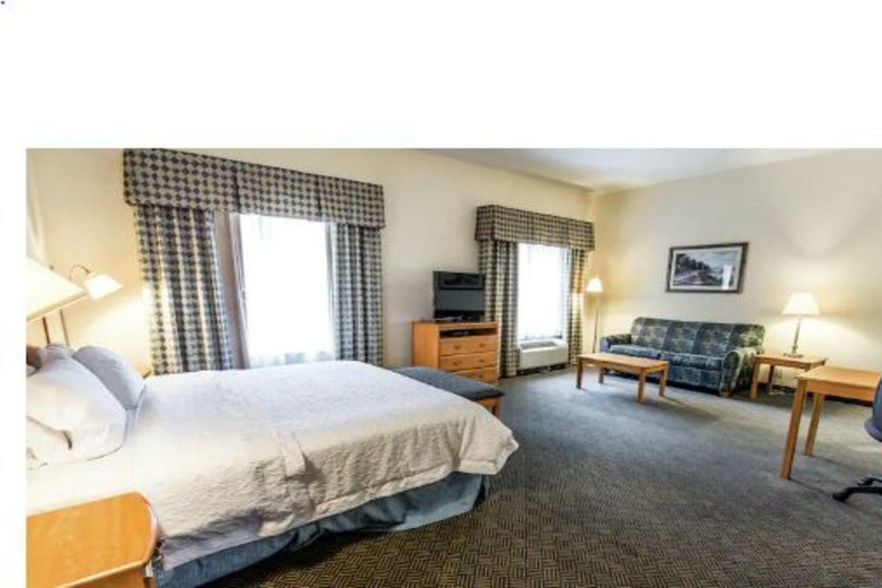 Hampton Inn Dallas-Рокуолл Экстерьер фото